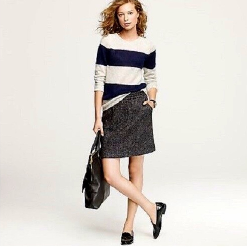 5/$15! J.Crew Black & white herringbone wool blend skirt, size 2